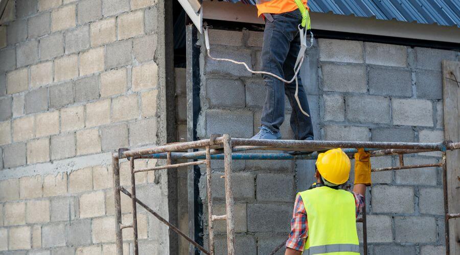 Expert Emergency Roof Repairs services in Jamestown, KS